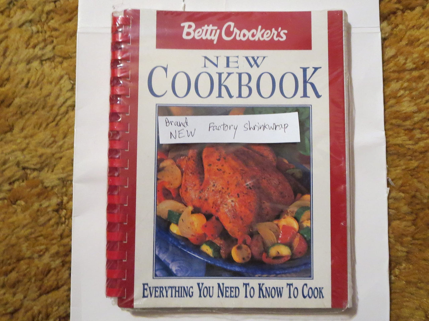 Betty Crocker's New Cookbook: Everything You Need to Know to Cook