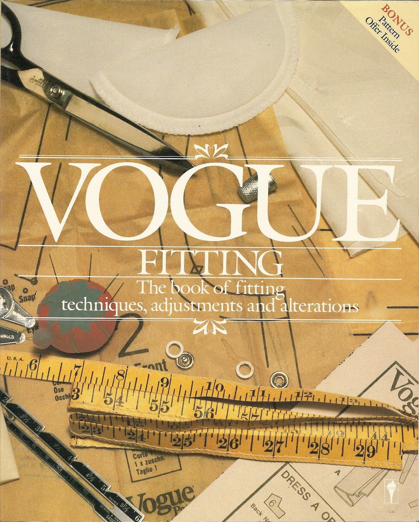 Vogue Fitting: The Book of Fitting Techniques, Adjustments, and Alterations