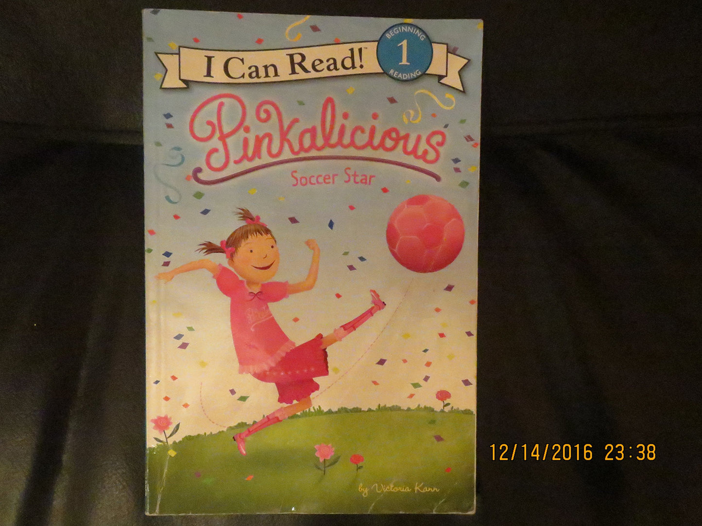 Pinkalicious: Soccer Star (I Can Read Level 1) - 1062
