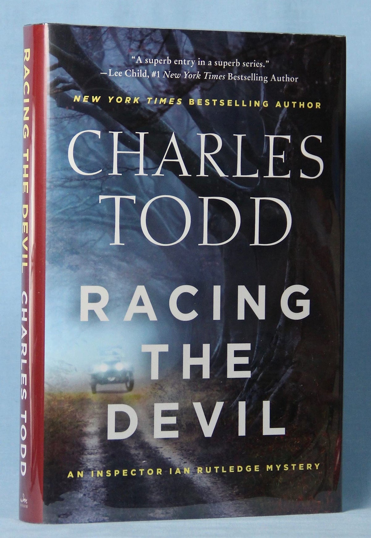 Racing the Devil: An Inspector Ian Rutledge Mystery (Inspector Ian Rutledge Mysteries, 19)