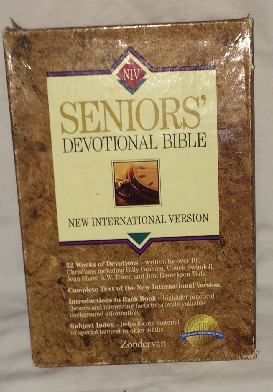 New International Bible Seniors' Devotional Bible: With Life-Affirming Daily Devotions (Niv Devotional Bible/Navy Bonded Leather/Plain)