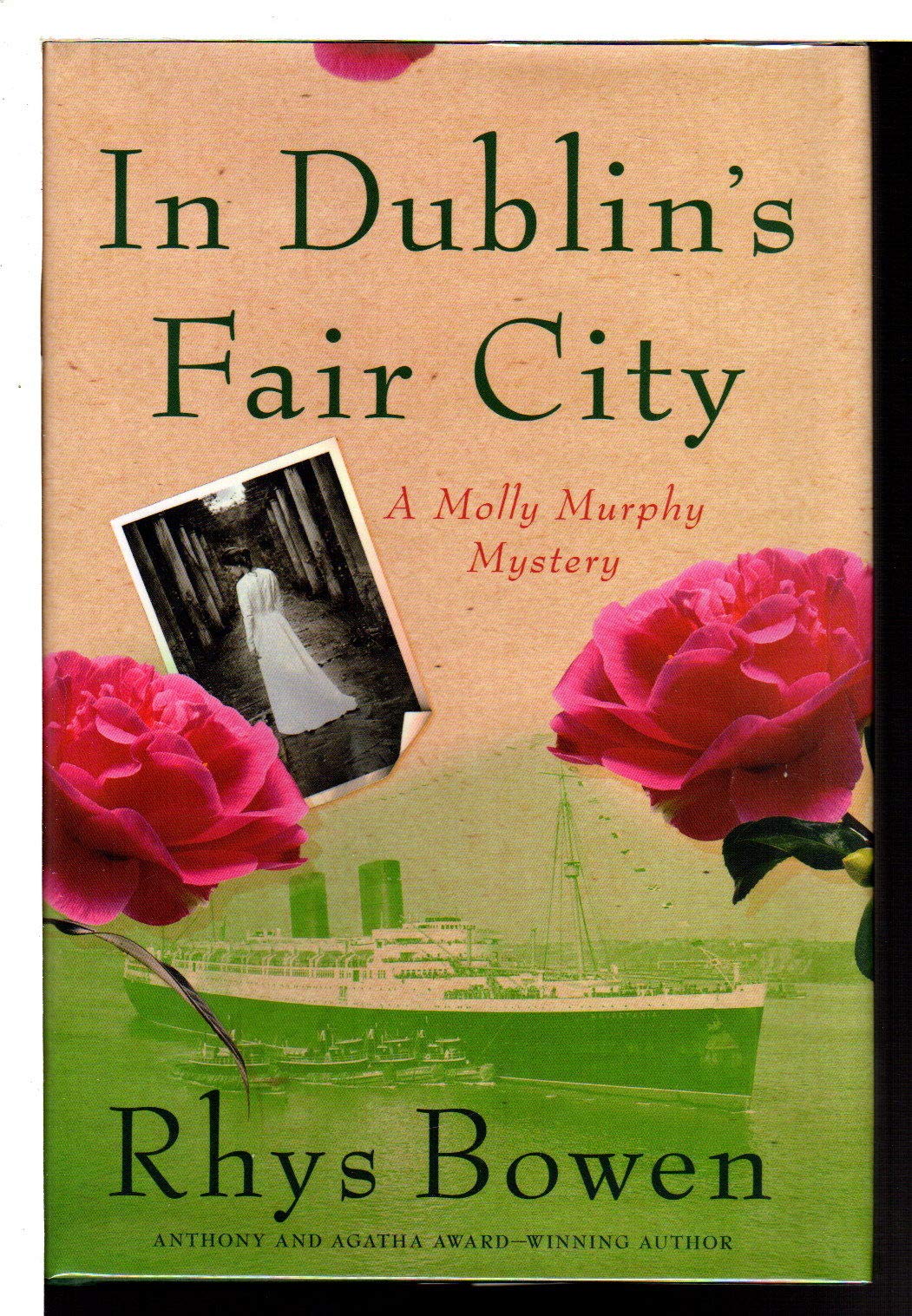 In Dublin's Fair City (Molly Murphy Mysteries)