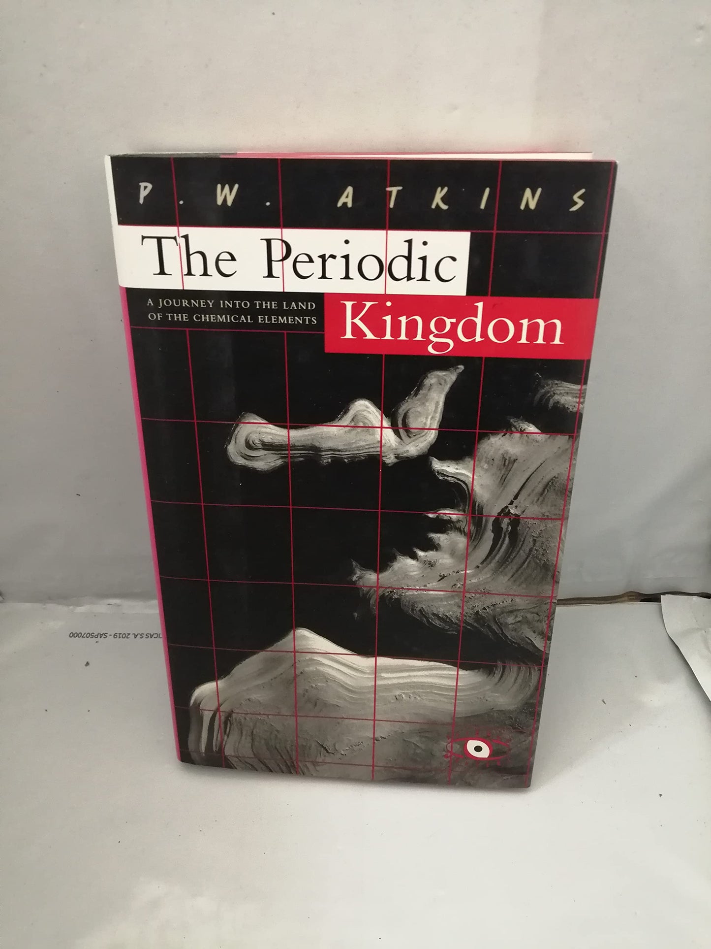 The Periodic Kingdom: A Journey Into The Land Of The Chemical Elements (Science Masters Series)
