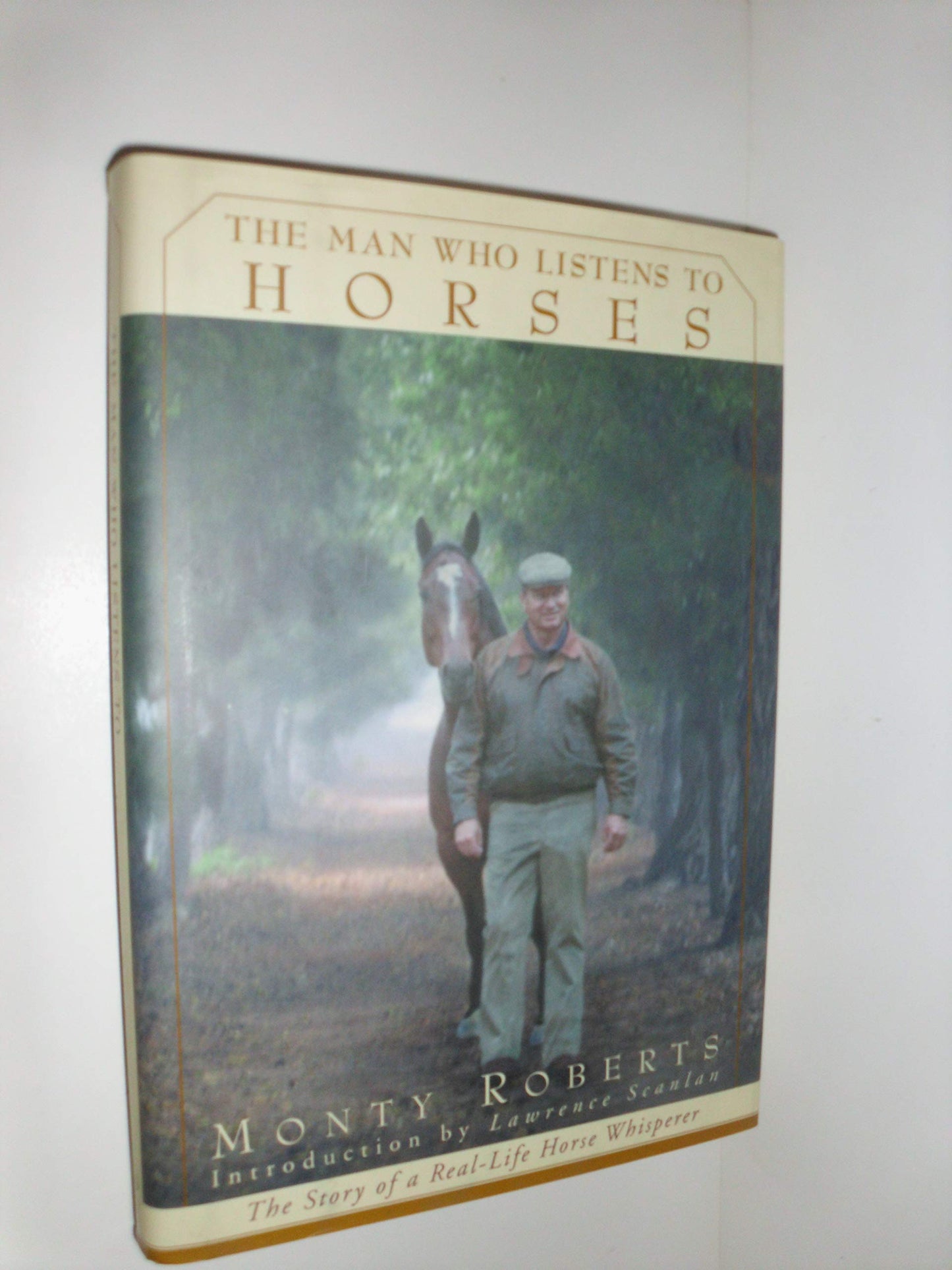THE MAN WHO LISTENS TO HORSES: T - 5483