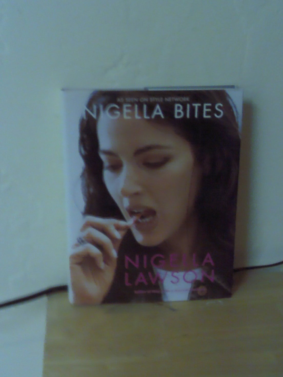 Nigella Bites: From Family Meals to Elegant Dinners -- Easy, Delectable Recipes For Any Occasion