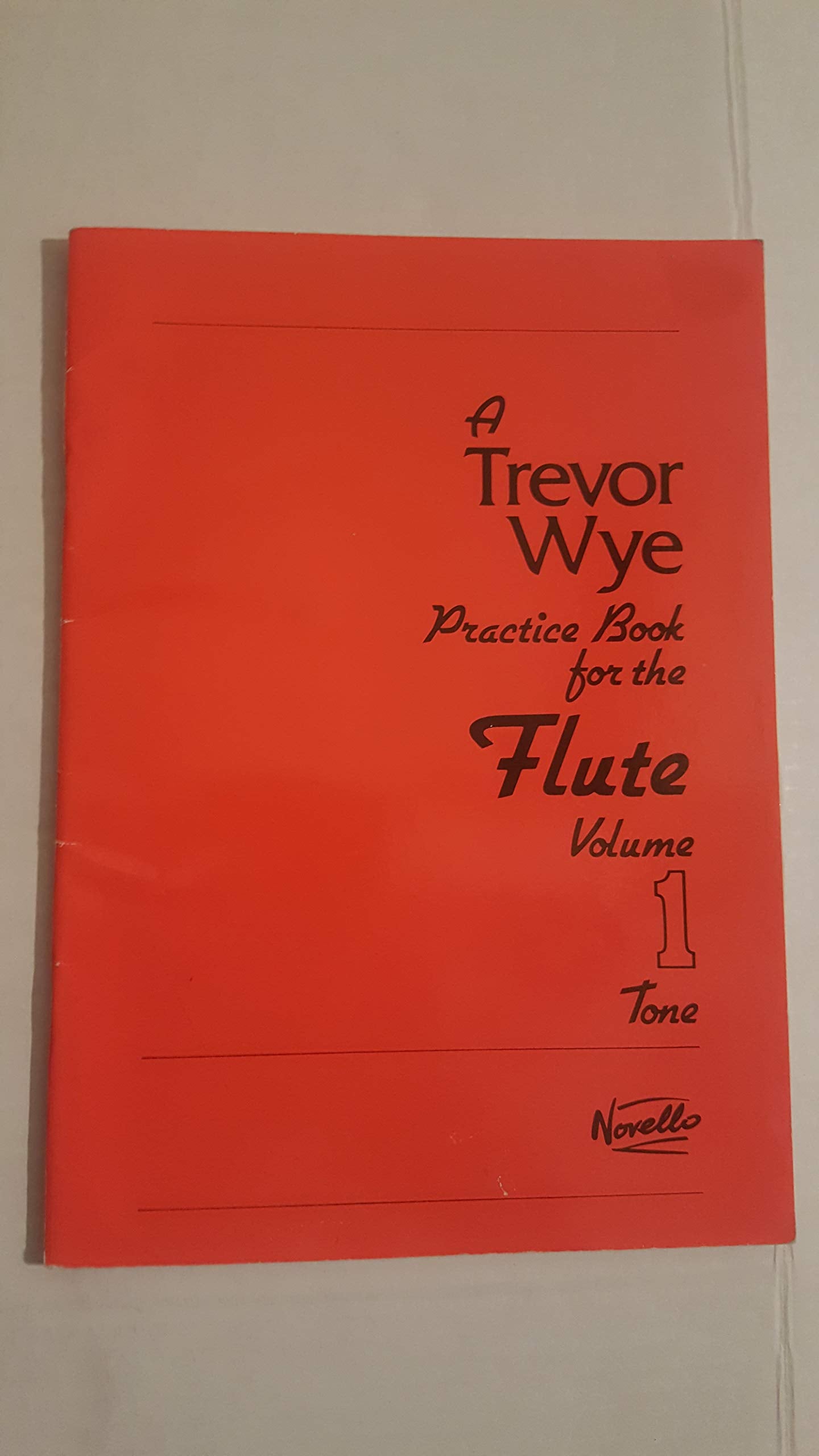 Trevor Wye Practice Book for the Flute: Volume 1 - Tone Book Only