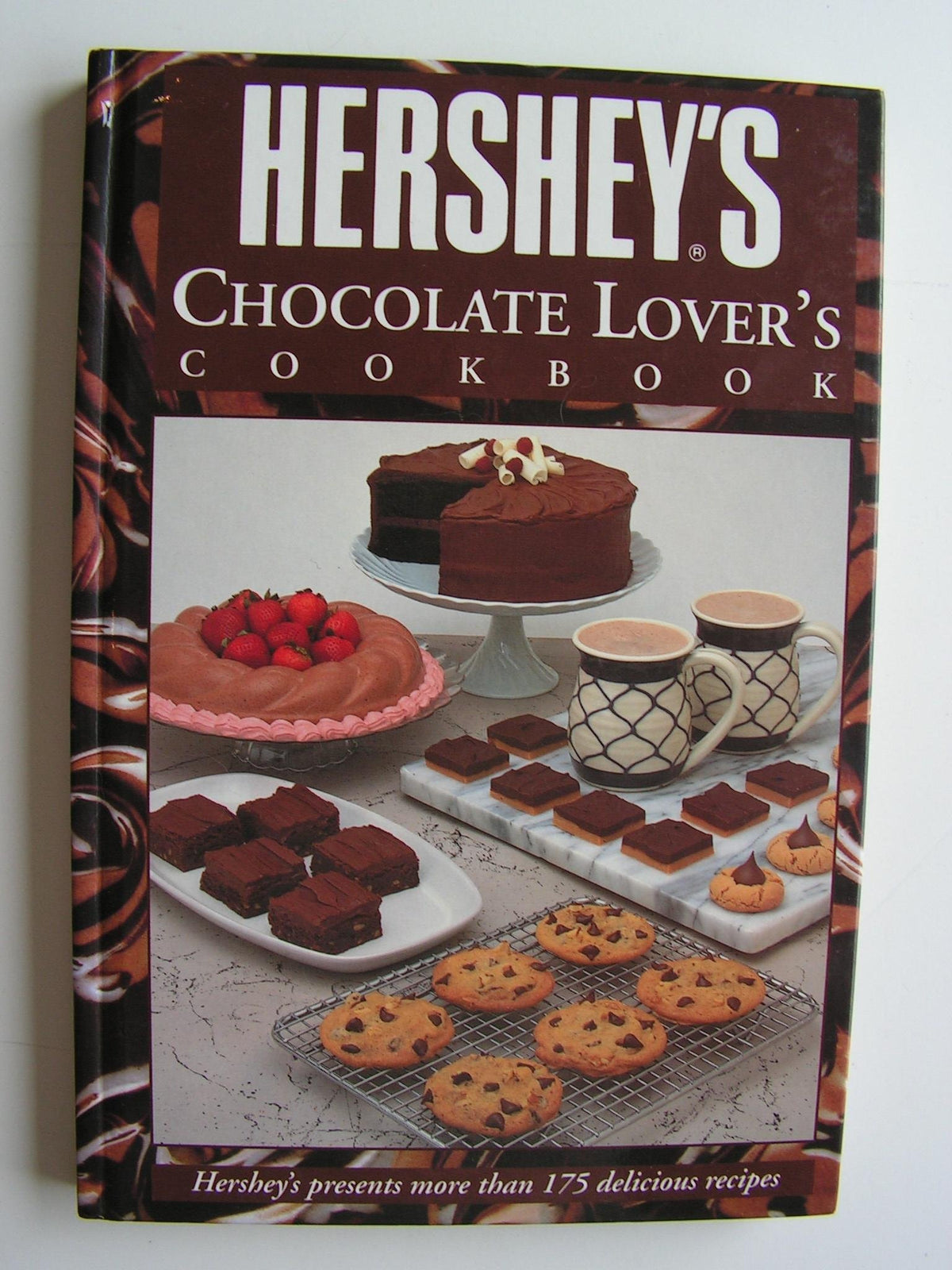 HERSHEY'S CHOCOLATE LOVERS COOKB