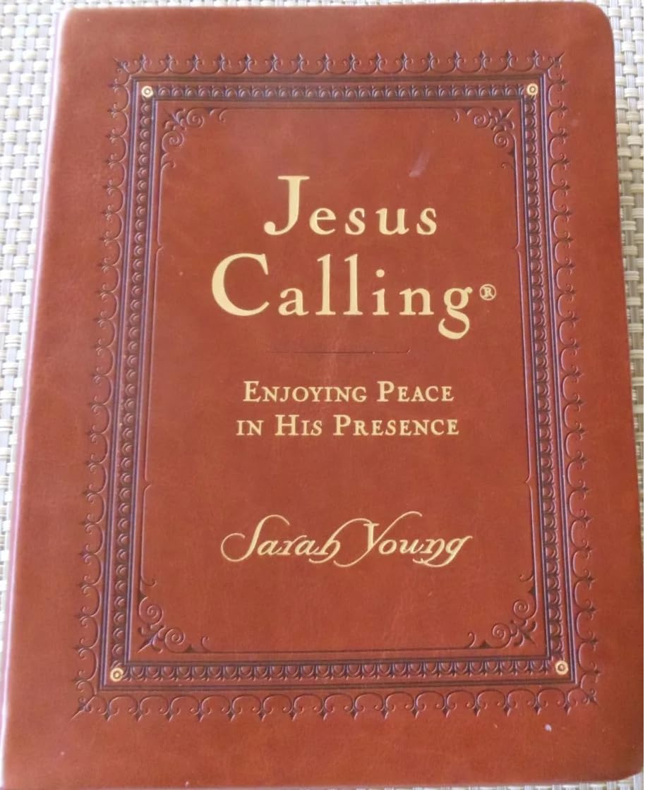 Jesus Calling Enjoying Peace in His Presence Sarah Young Large Print Leathersoft Brown 365 Daily Devotional