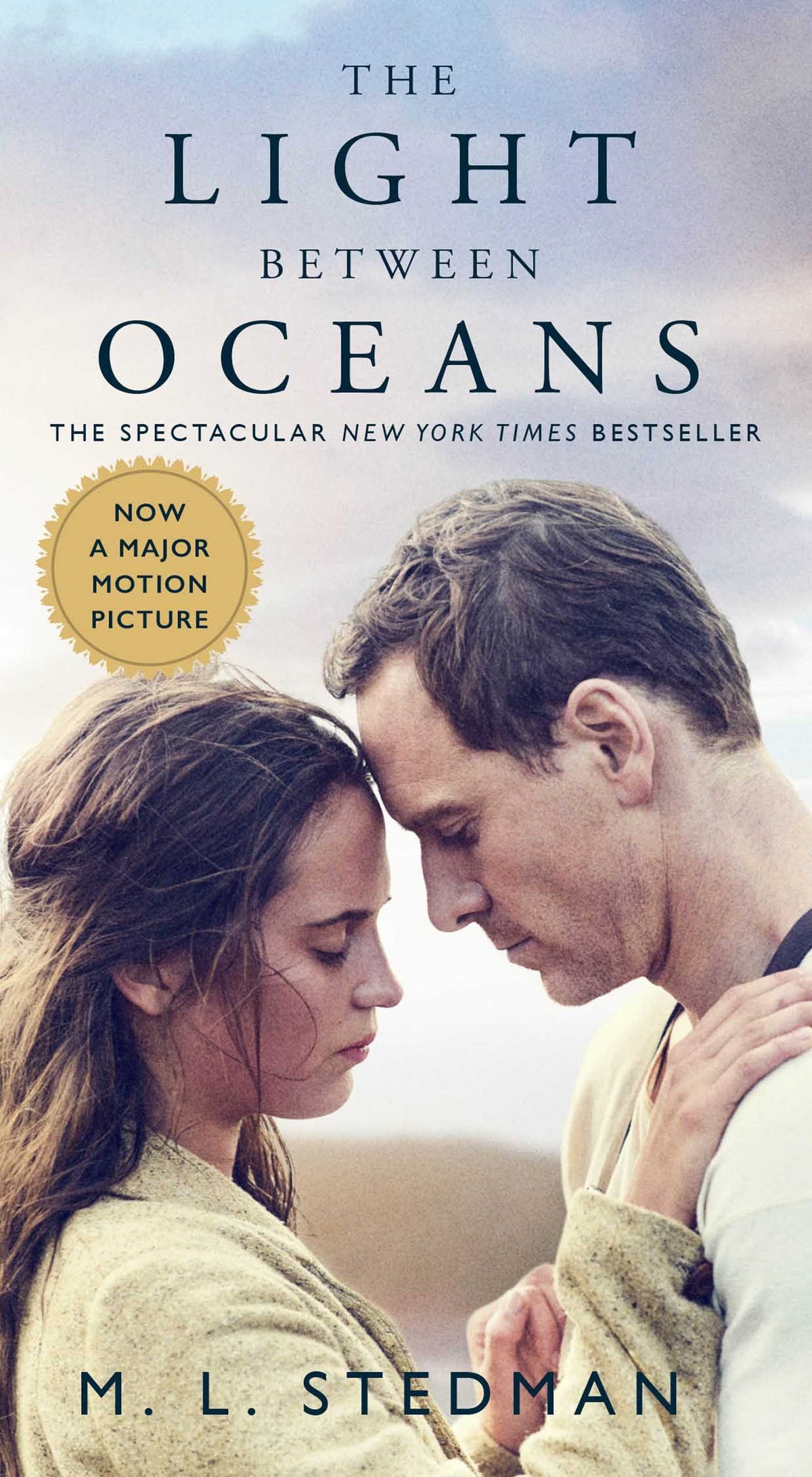 The Light Between Oceans: A Novel