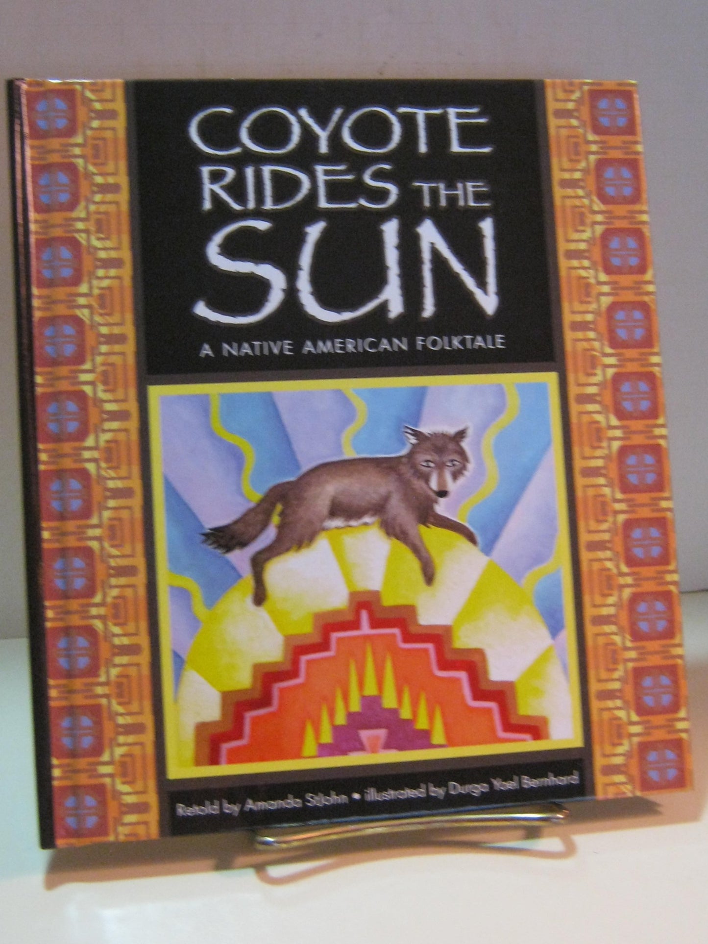 Coyote Rides the Sun: A Native American Folktale (Folktales from Around the World) - 2081