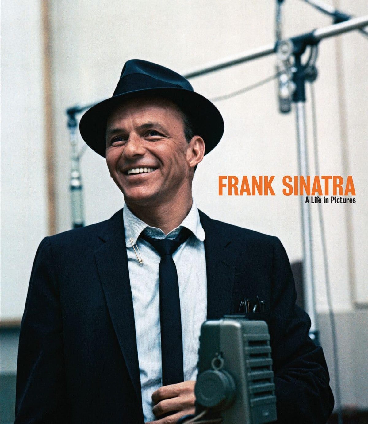 Frank Sinatra (A Life in Pictures)