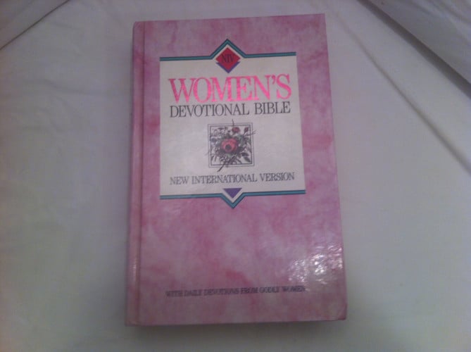 NIV women's devotional Bible: New International Version