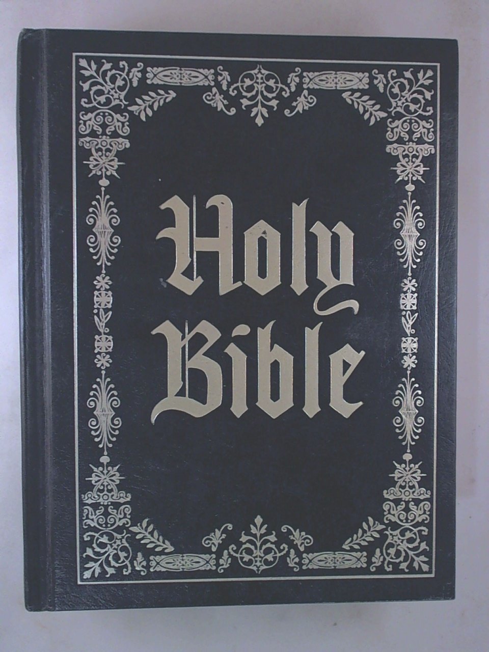 Holy Bible Containing Both the Old and New Testaments, Red Letter Reference Edition, KJV (Family Reference Bible with Concordance and Illustrations) - 7424
