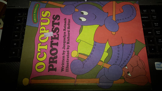 Octopus Protests (Sweet Pickles Series) - 5161