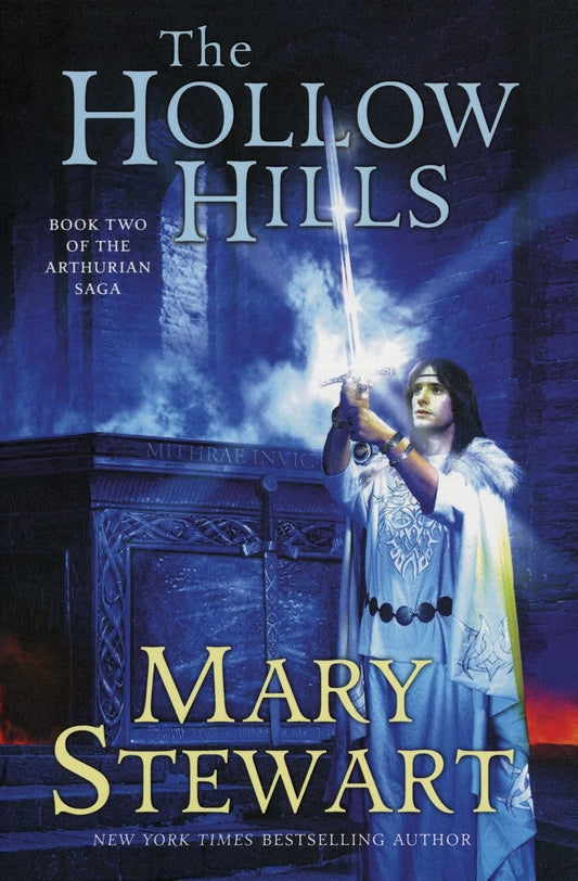 The Hollow Hills (The Arthurian Saga, Book 2) - 5318