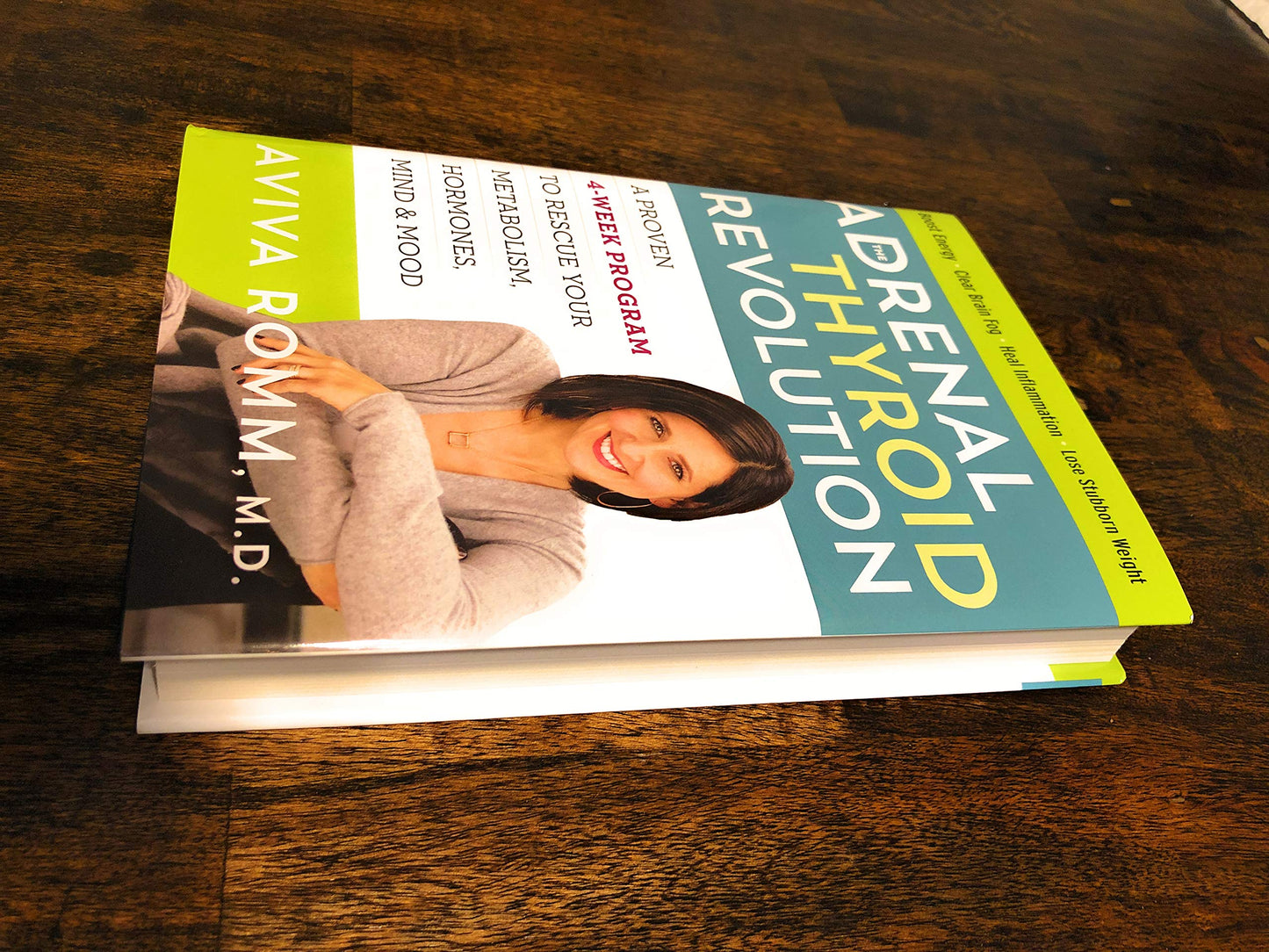 The Adrenal Thyroid Revolution: A Proven 4-Week Program to Rescue Your Metabolism, Hormones, Mind & Mood - 7451
