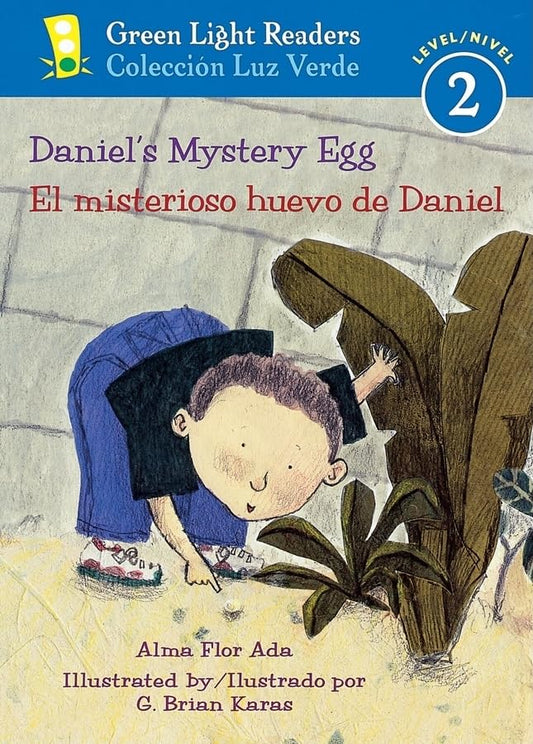 Daniel's Mystery Egg/El misterioso huevo de Daniel: Bilingual English-Spanish (Green Light Readers Level 2) (Spanish Edition)