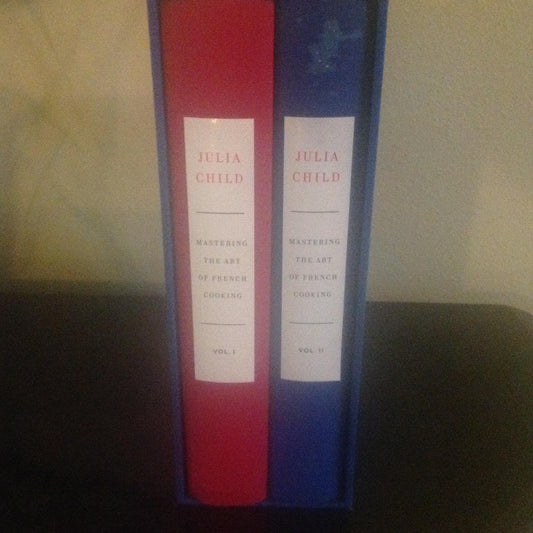Mastering the Art of French Cooking 2-Volume Boxed Set: Deluxe Edition - 551