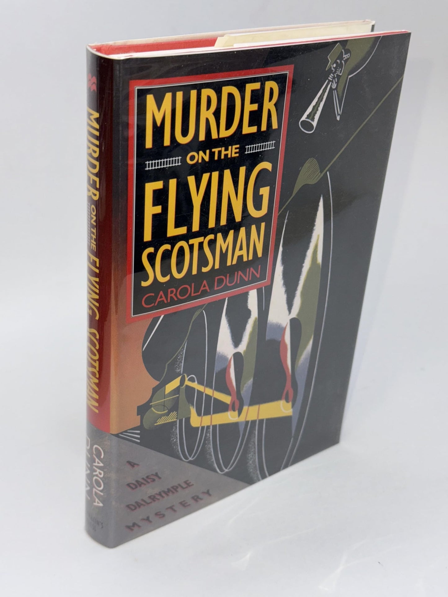 Murder on the Flying Scotsman (Daisy Dalrymple Mysteries, No. 4)