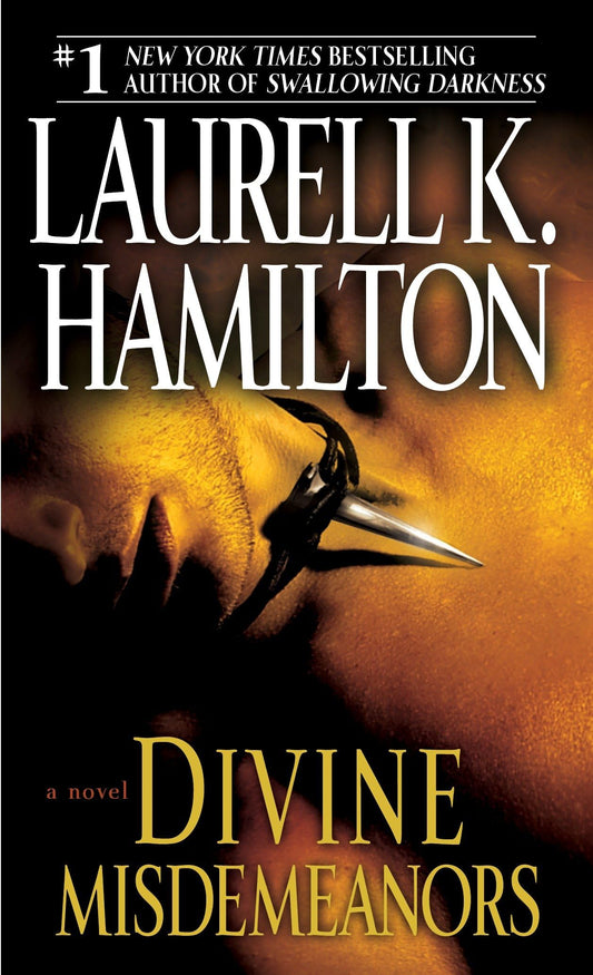 Divine Misdemeanors: A Novel (Merry Gentry) - 8636