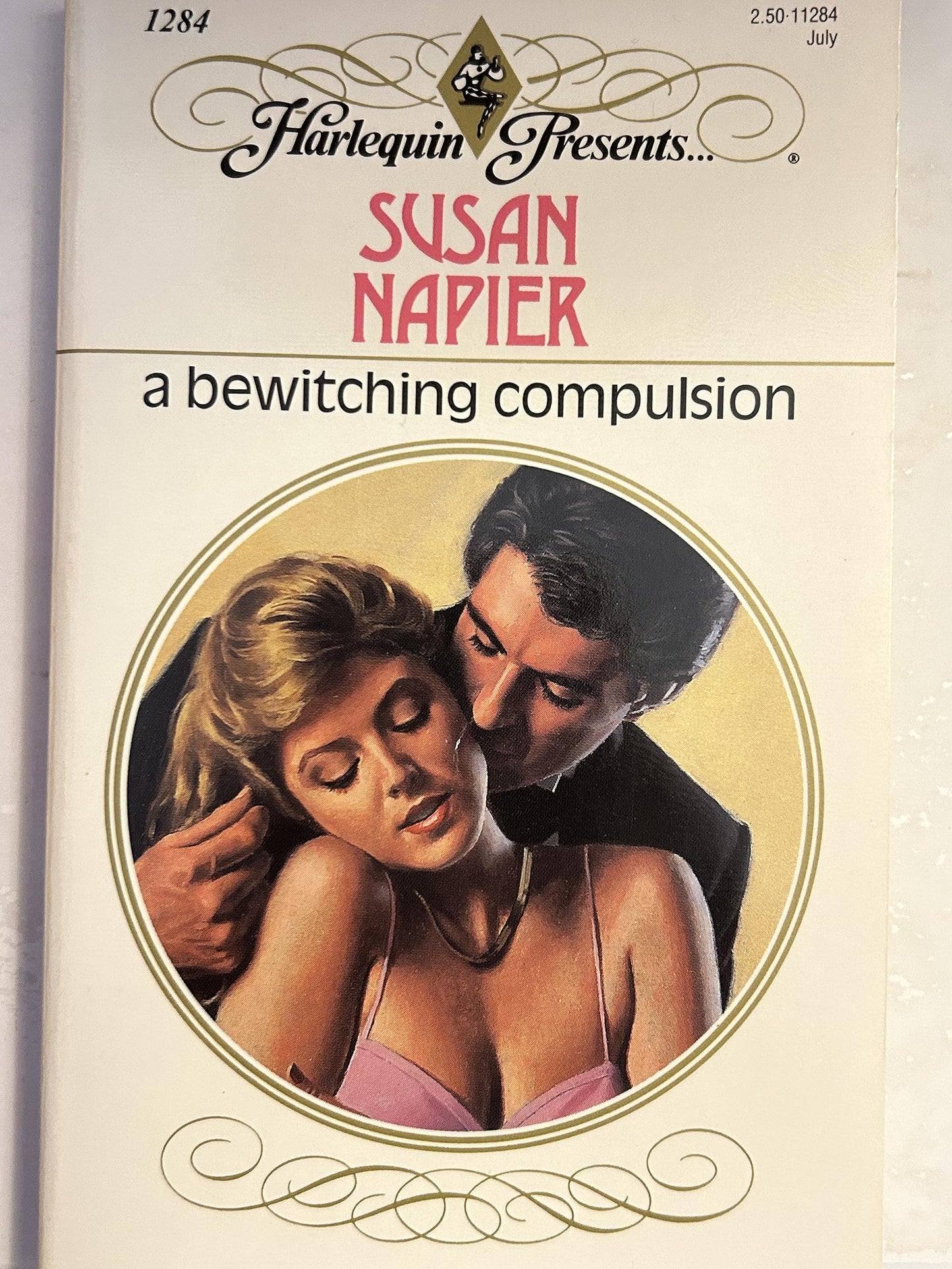 A Bewitching Compulsion (Harlequin Presents, No 1284)