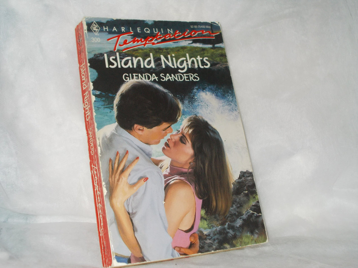 Island Nights (Harlequin Temptation)