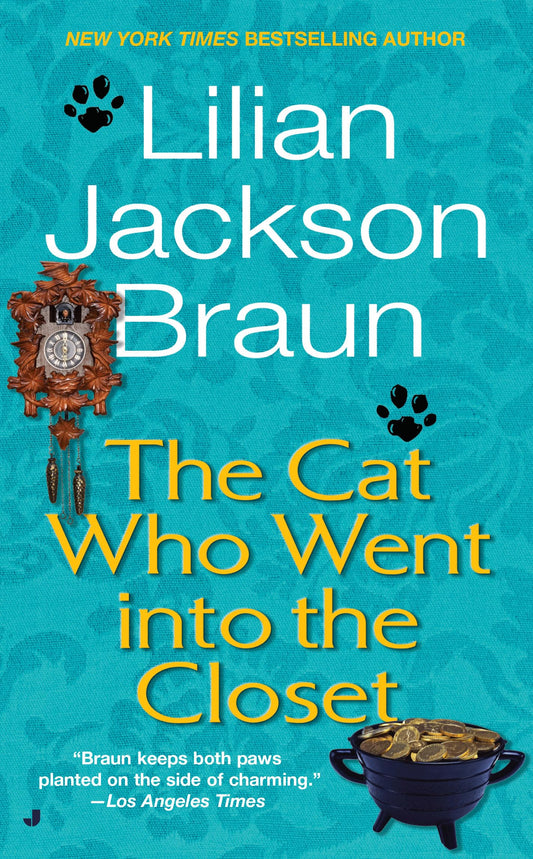 The Cat Who Went into the Closet - 8532