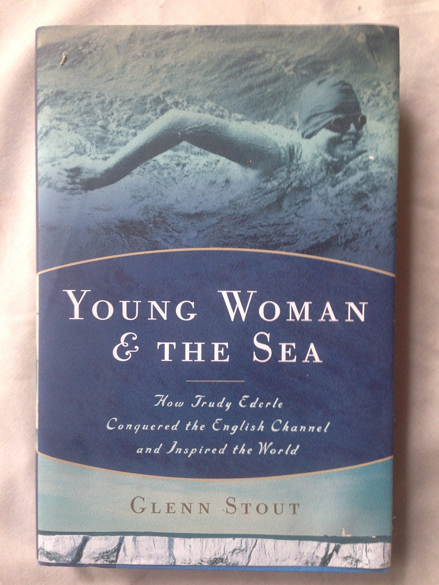 Young Woman and the Sea: How Trudy Ederle Conquered the English Channel and Inspired the World