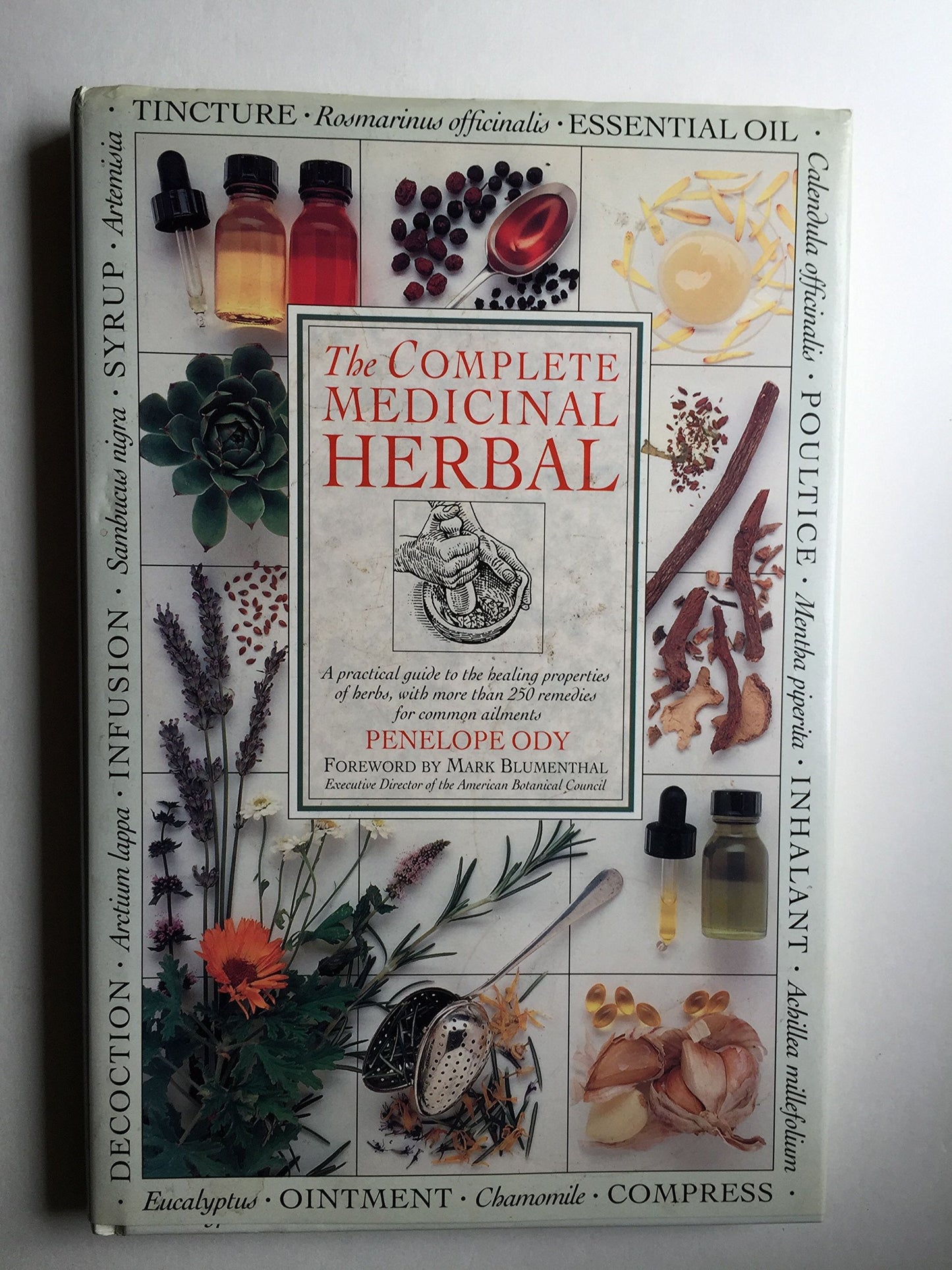 Complete Medicinal Herbal (Natural Care)