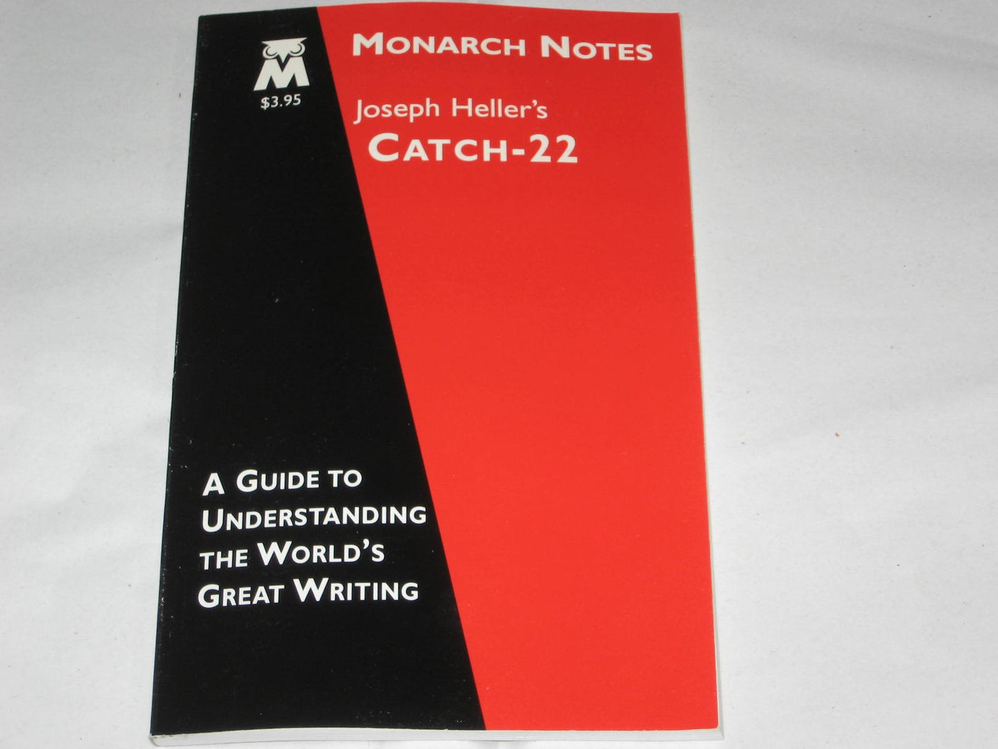 Joseph Heller's Catch-22 (Monarch Notes)