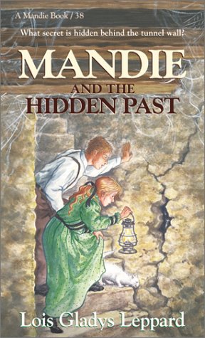 Mandie and the Hidden Past (Mandie, Book 38)