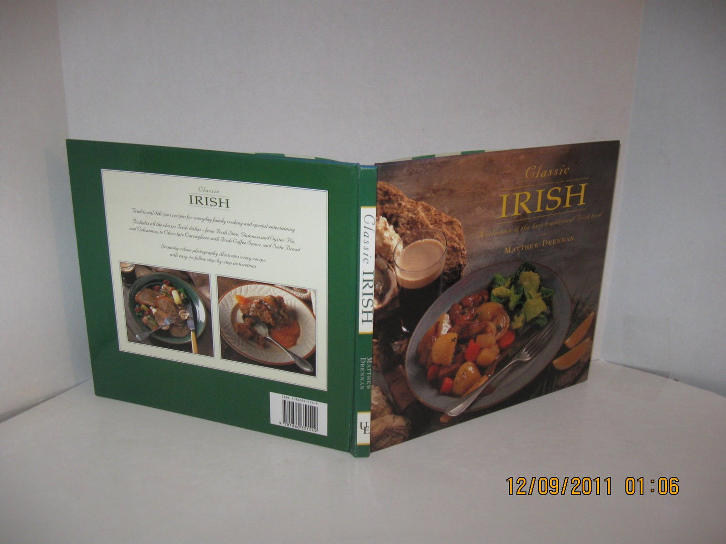 Classic Irish: A Selection of the Best Traditional Irish Food (Classic Cookbooks Series)