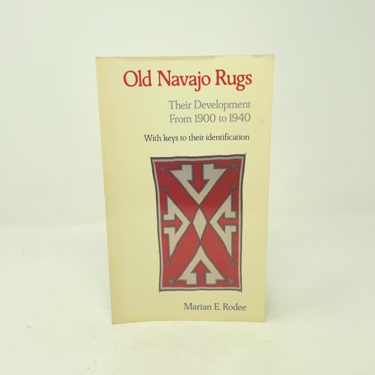 Old Navajo Rugs: Their Development from 1900 to 1940
