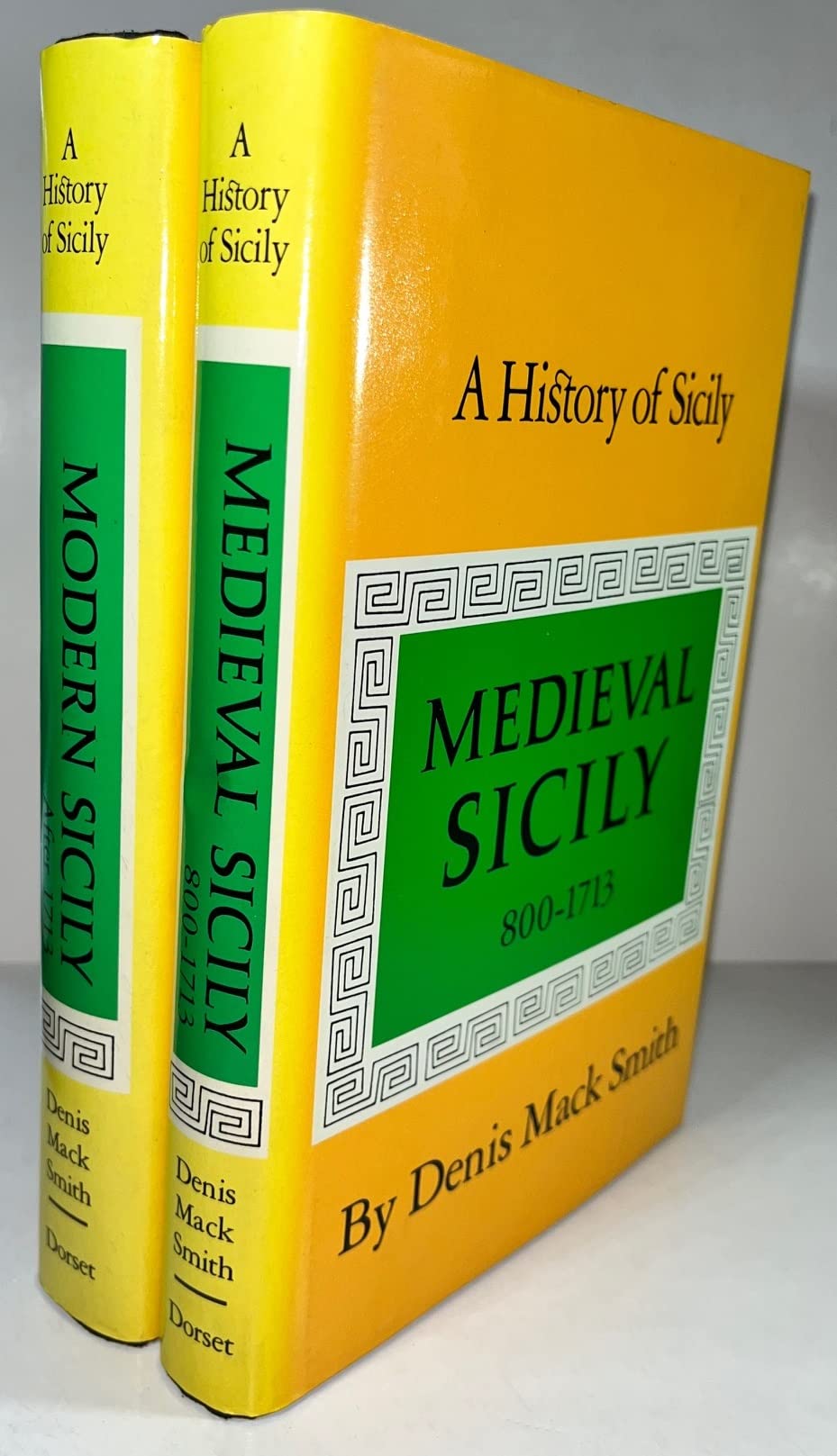 History of Sicily, 800-1713: Medieval Sicily (Reprints Series)