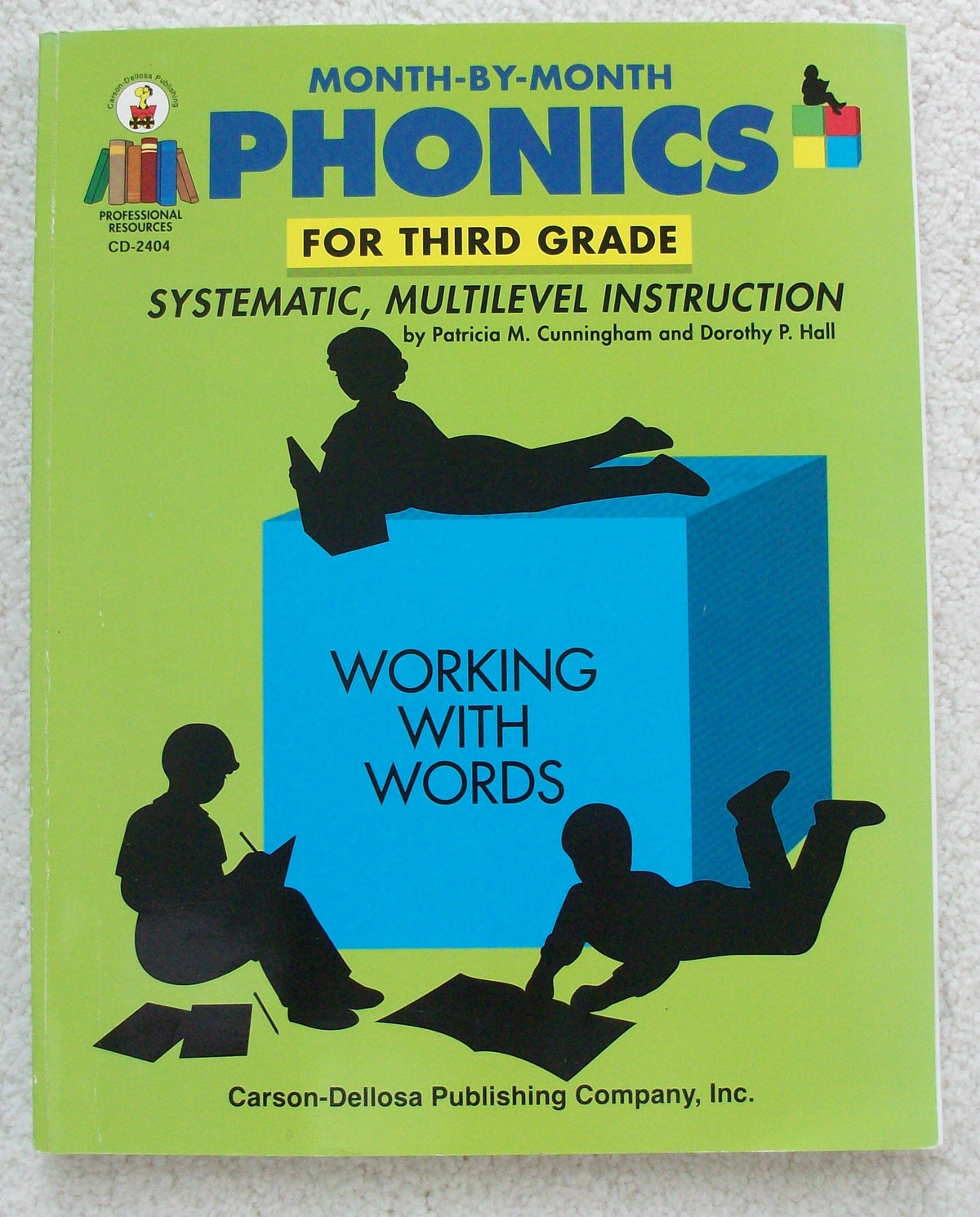 Month-by-Month Phonics for Third Grade: Systematic, Multilevel Instruction for Third Grade
