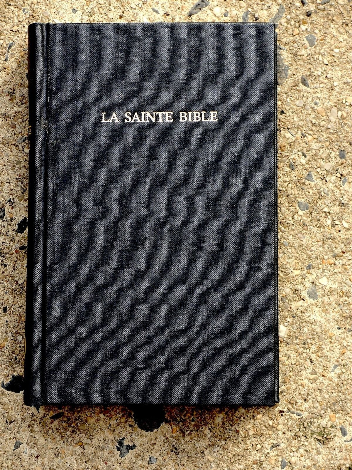 French Bible, Segond 1910 Black Hardcover, Handheld size Red Letter - 4425