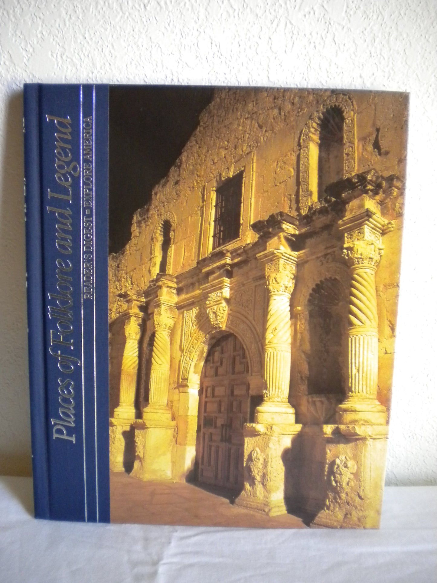Places of Folklore and Legend (Explore America) - 805