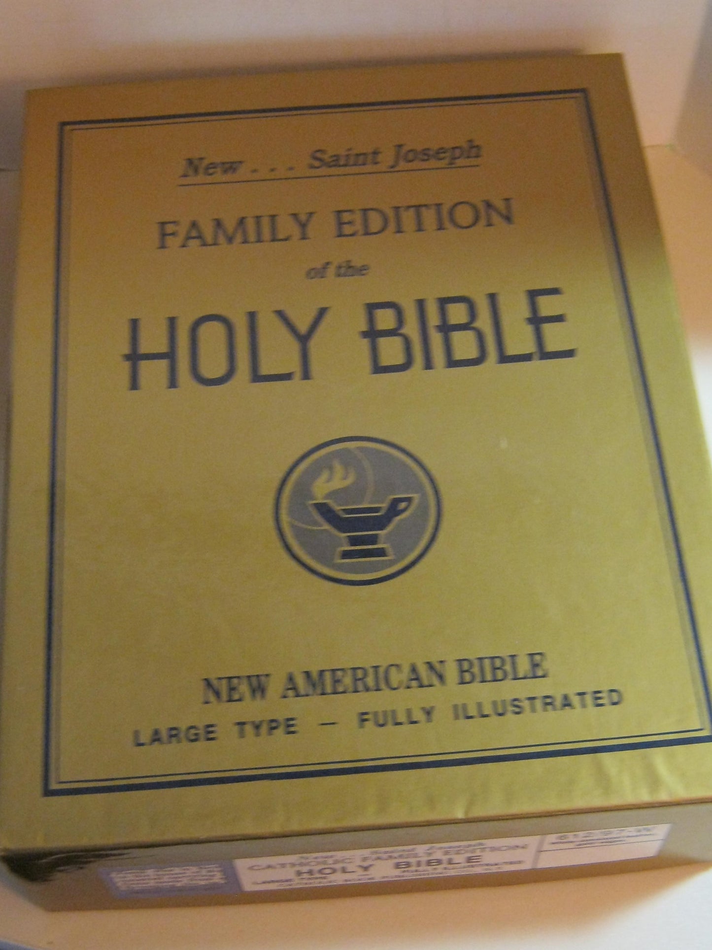 Saint Joseph Family Edition of the Holy Bible: The New American Bible, Large Type