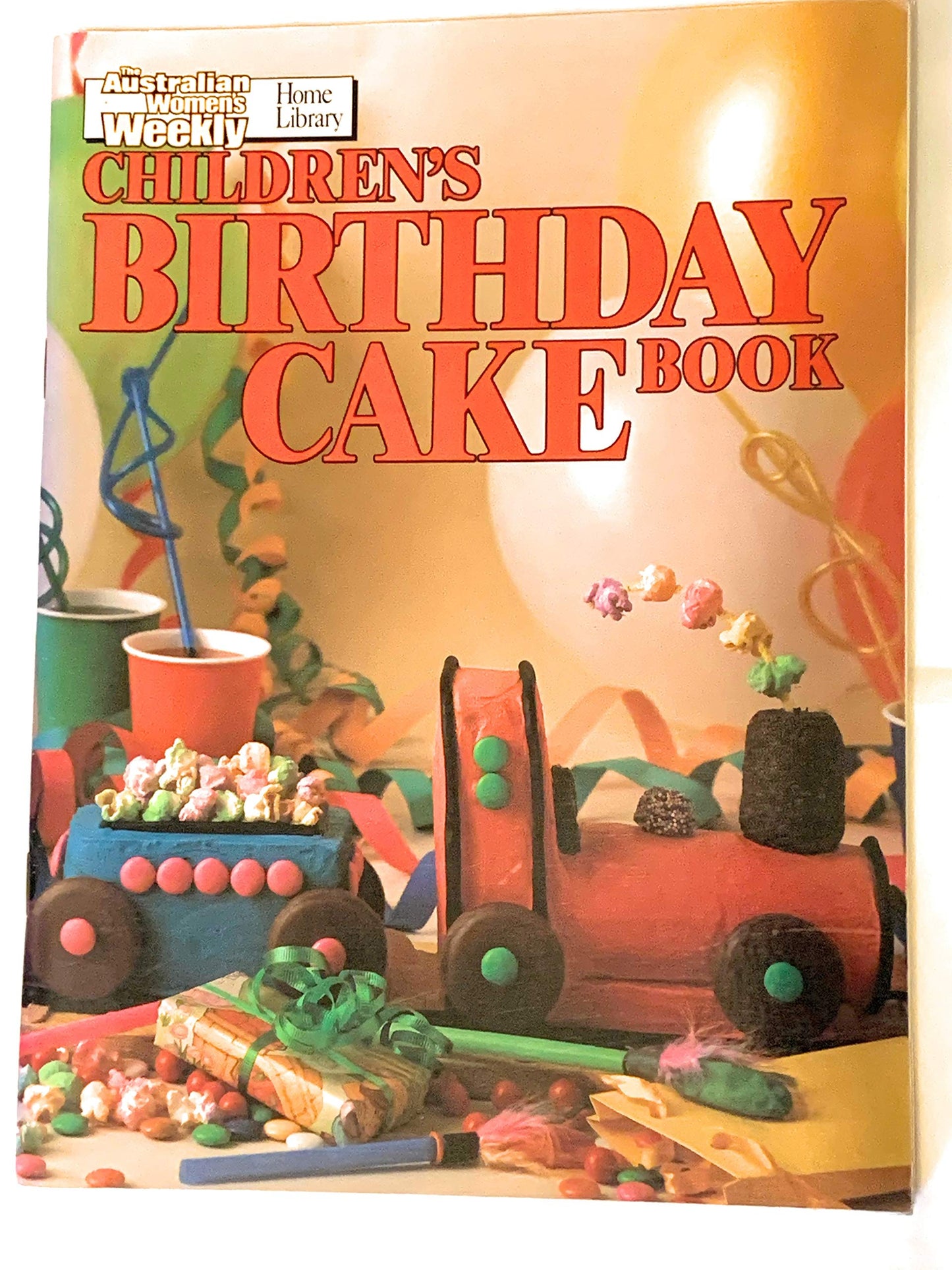 Children's Birthday Cake Book (Australian Women's Weekly)