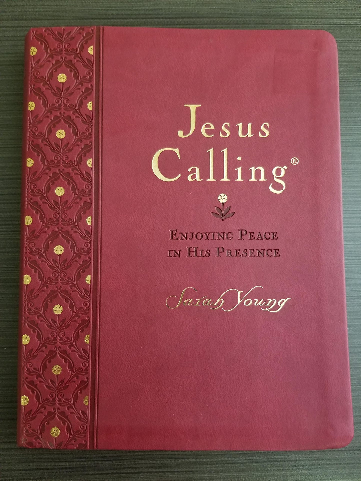Jesus Calling ~ Enjoying Peace in His Presence ~ Red Imitation Leather