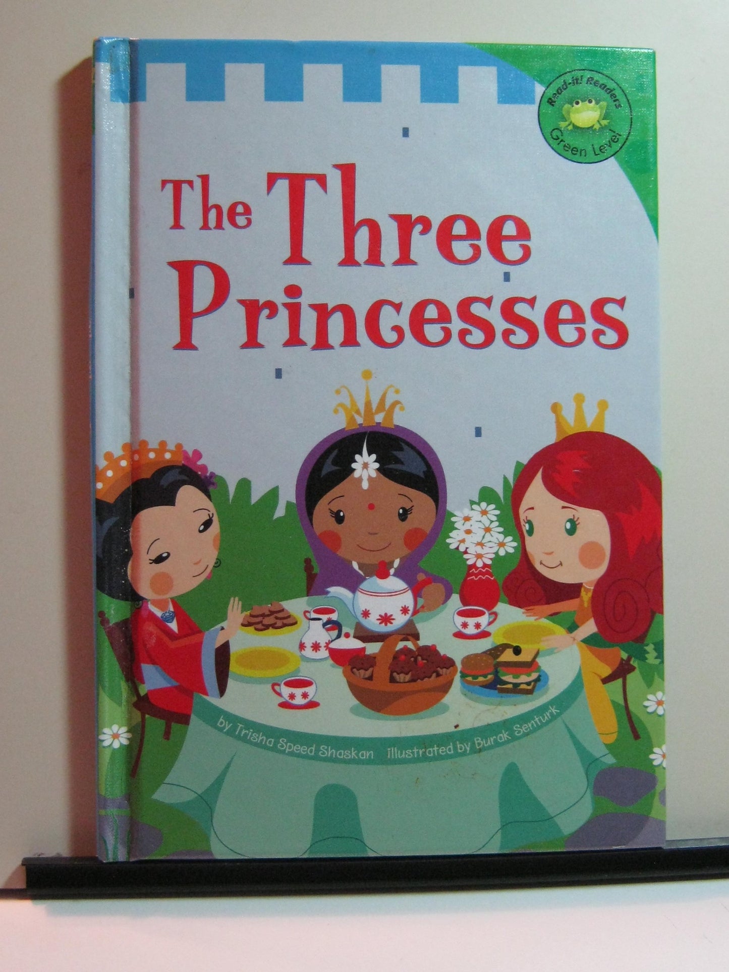The Three Princesses (Read-It! Readers) - 1607
