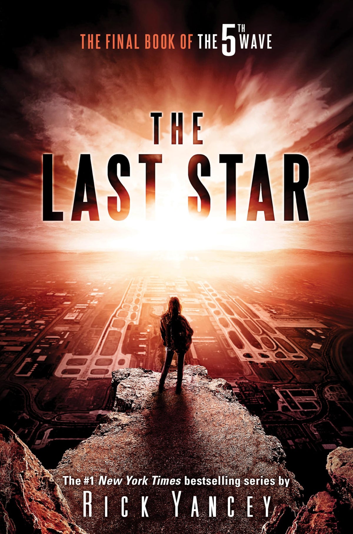 The Last Star (Thorndike Literacy Bridge Ya)