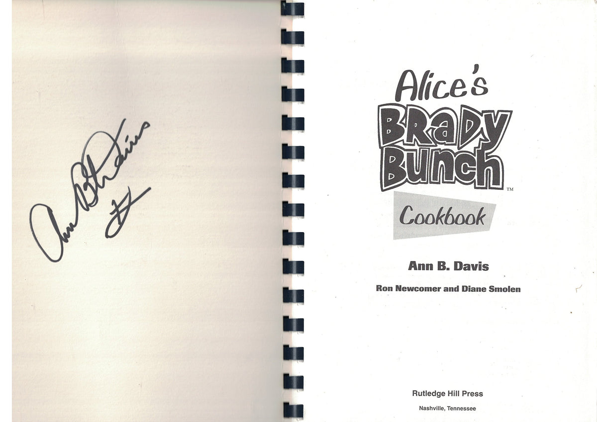 Alice's Brady Bunch CookDavis, Ann B. (1994) Spiral-bound