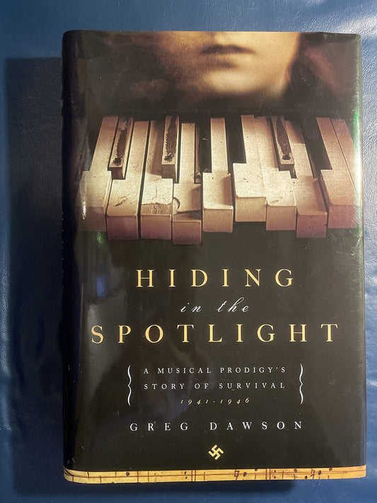 Hiding in the Spotlight - 2847