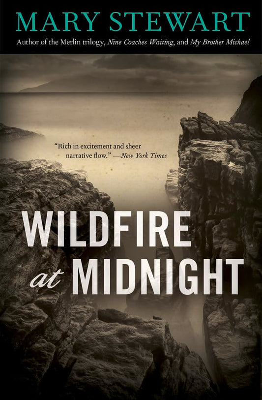 Wildfire at Midnight (17) (Rediscovered Classics) - 7083