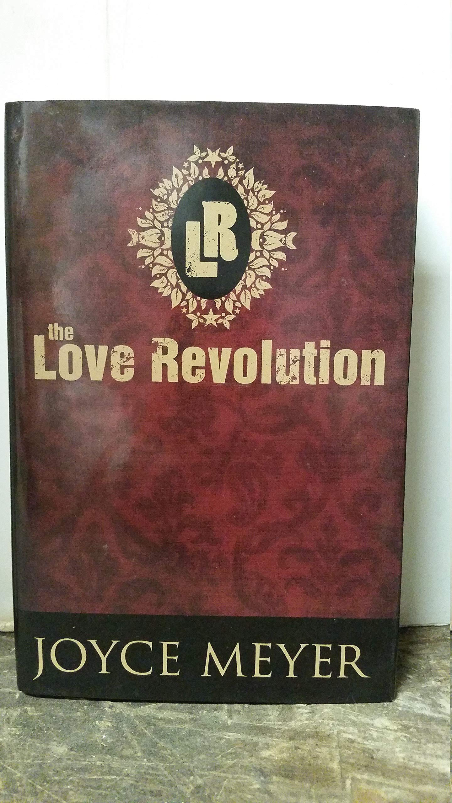 The Love Revolution (Large Print)