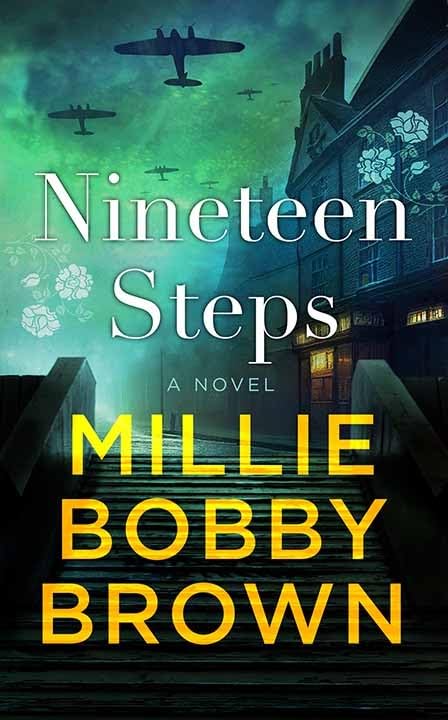 Nineteen Steps (Center Point Premier Fiction (Large Print))