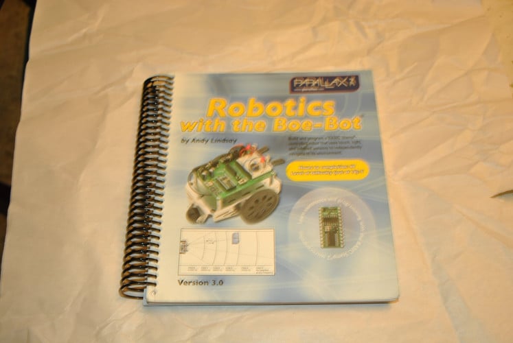 Robotics with the Boe-Bot Student Guide : Version 2.2