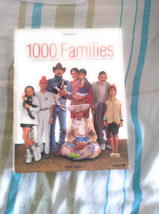 1000 Families: The Family Album of Planet Earth