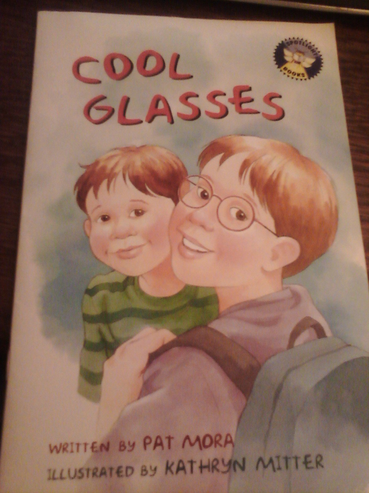Cool glasses (Spotlight books)